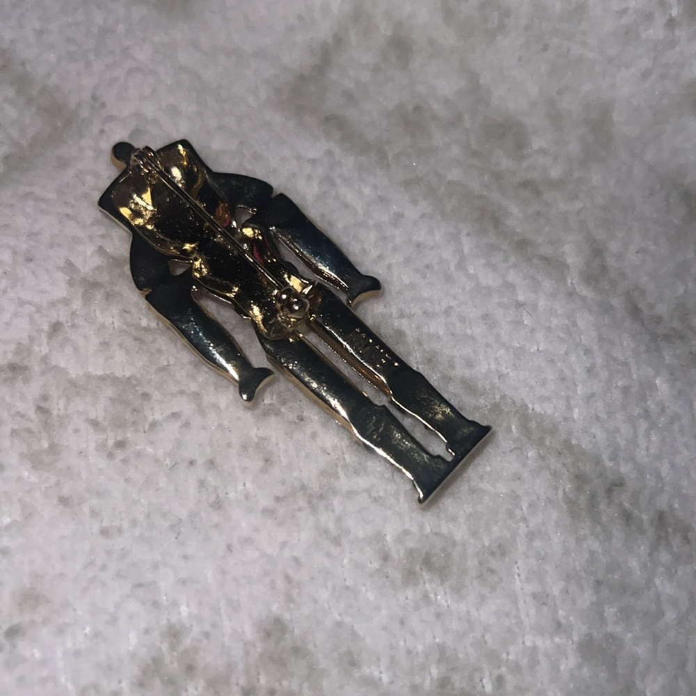 Vintage Monet Gold Tone Red Enamel Rhinestone Nutcracker Brooch Pin - Picture 9 of 11
